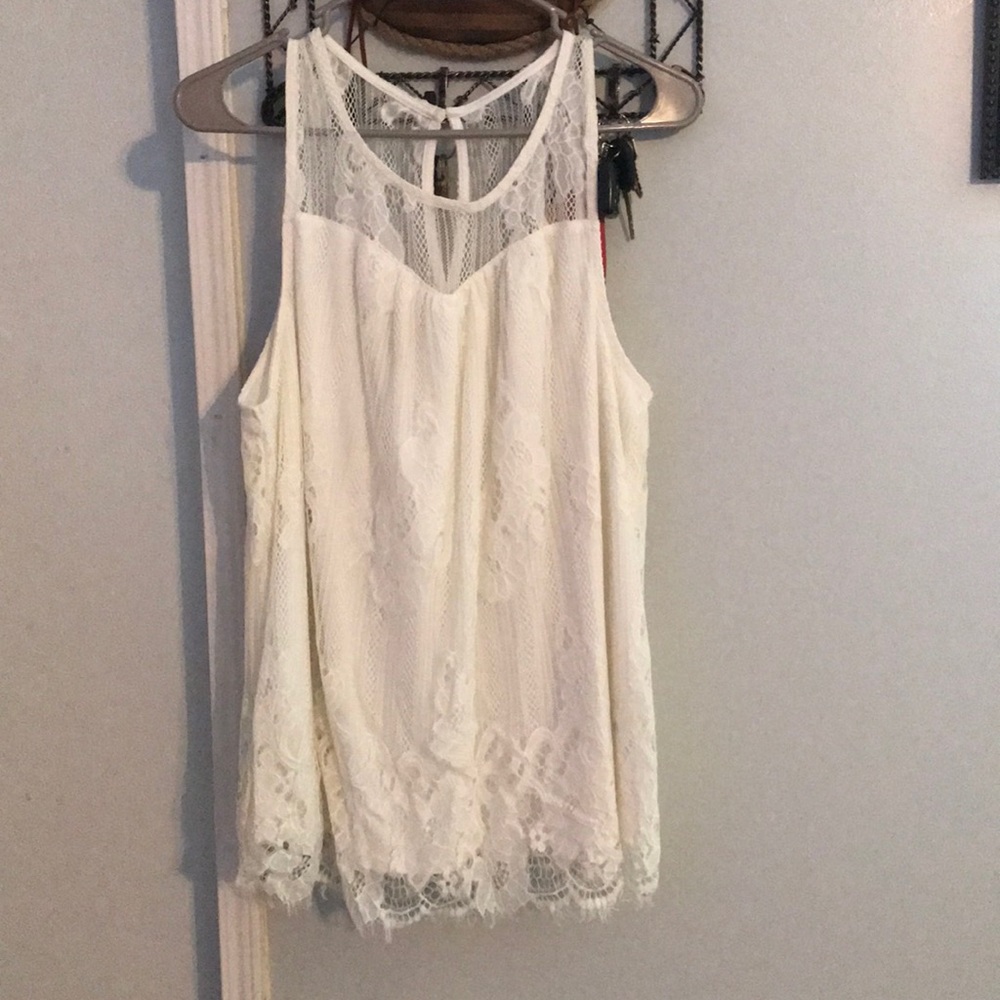 Maurice’s sleeveless shirt